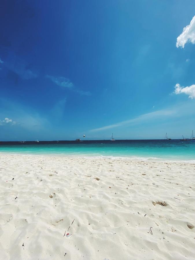 Crystal Beach Nungwi Luaran gambar