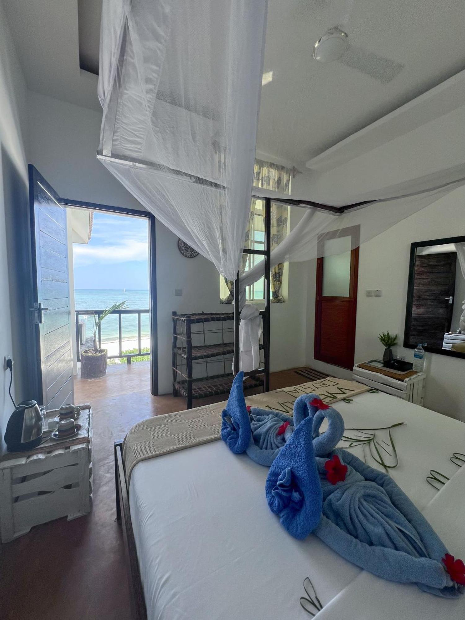 Crystal Beach Nungwi Luaran gambar